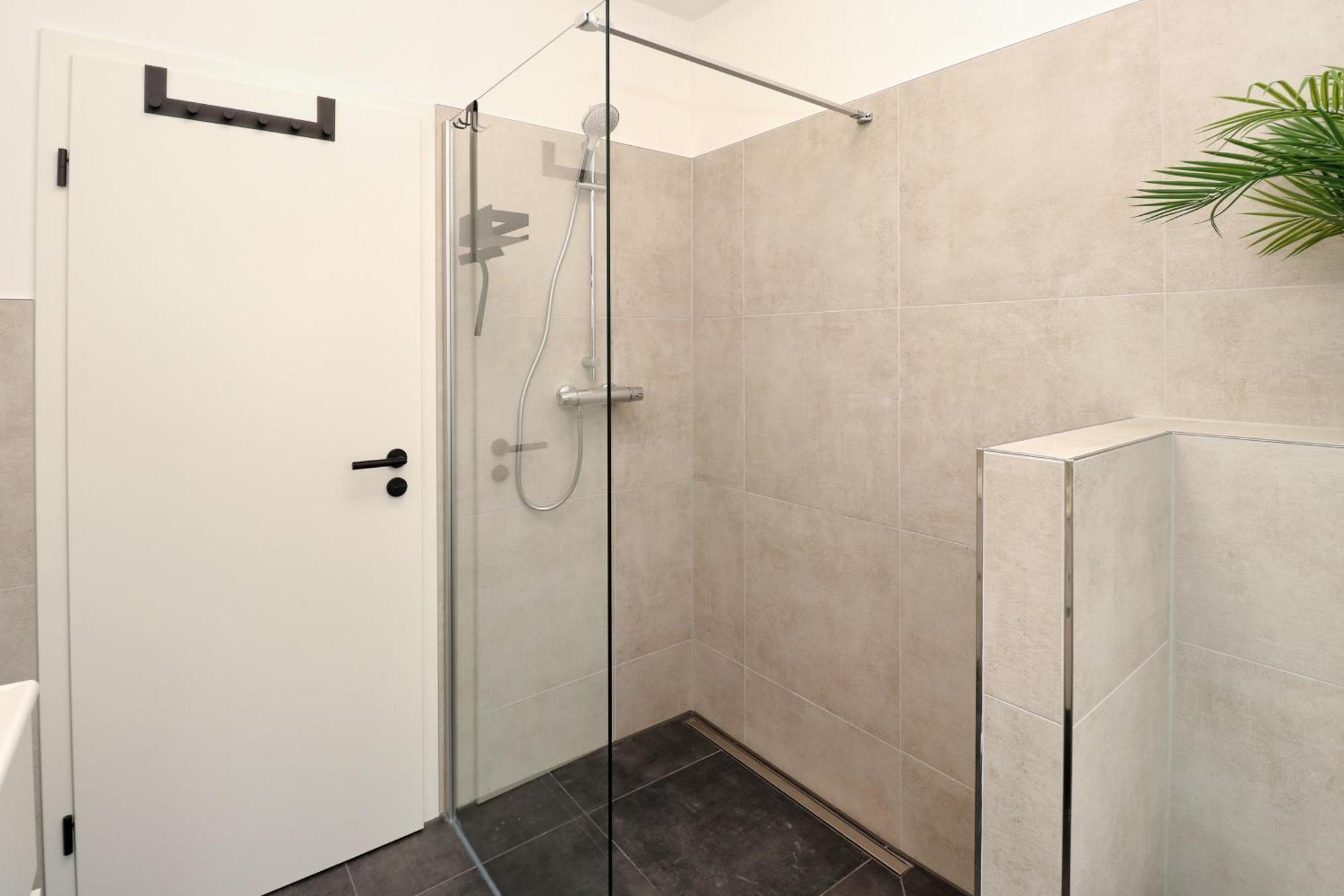 Lightplace - Moderne Apartments In Braunschweig - Balkon - Netflix - Am Kanal Esterno foto